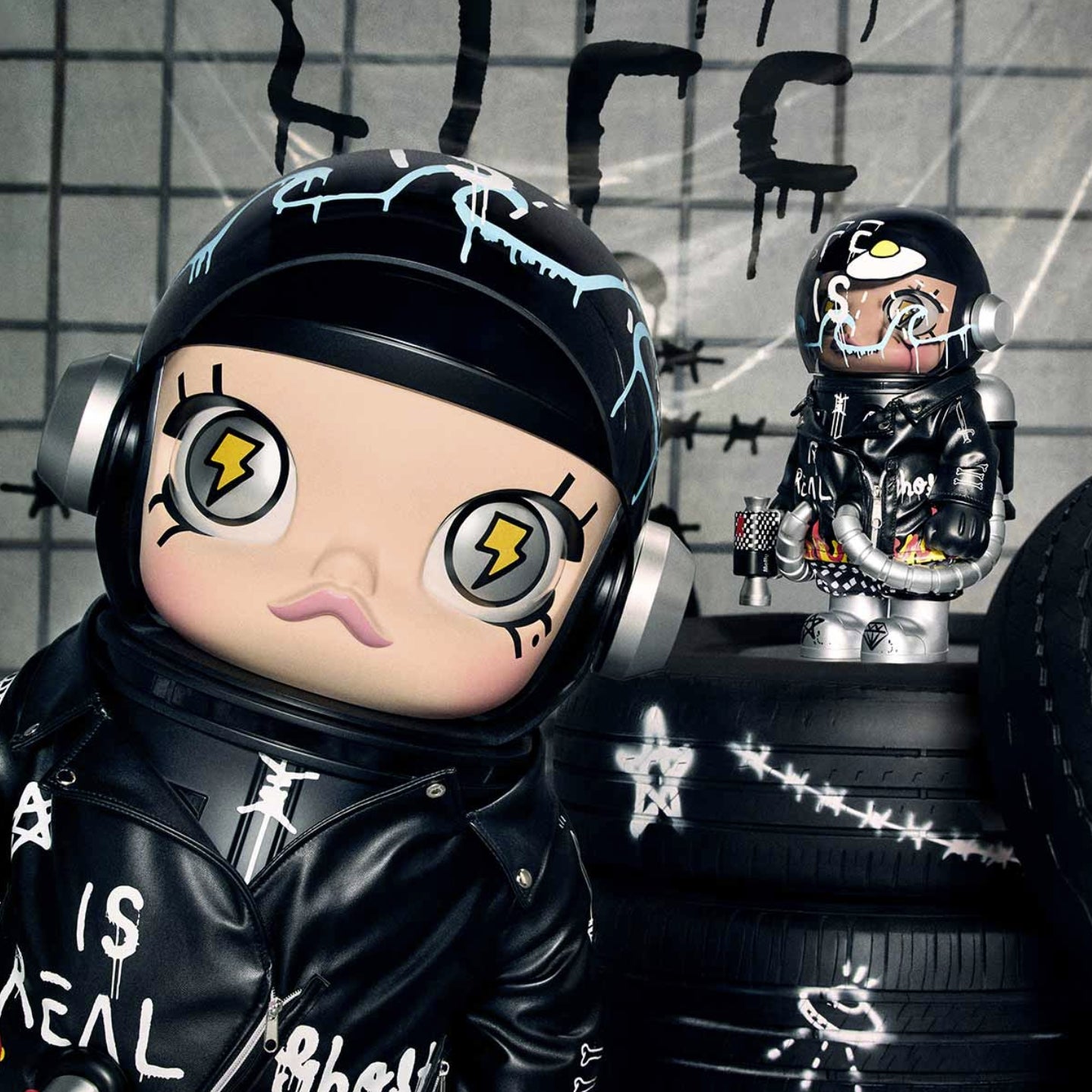 Pop Mart Mega Space Molly Trevor Andrew 2.0 400%